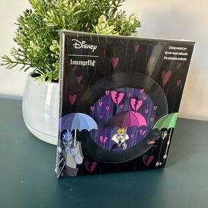 Loungefly Disney Villains Evil Queen Sliding Hearts Limited Editon Pin 3" NEW